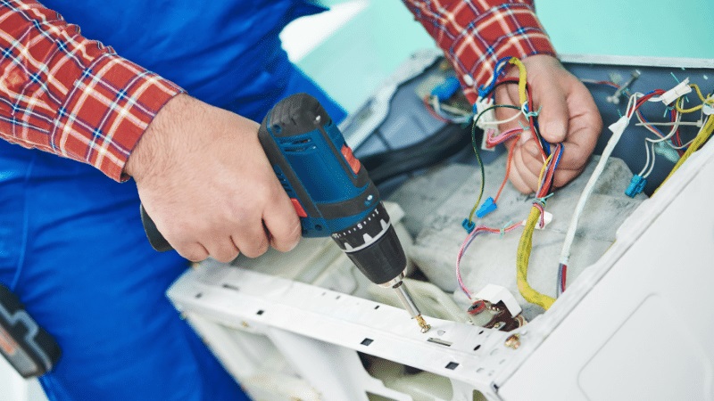 Çamlıdere Mitsubishi Mitsubishi çamaşır makinesi kart tamiri – Su almama arızası orijinal parça ile giderildi. - Teknik servis örneği